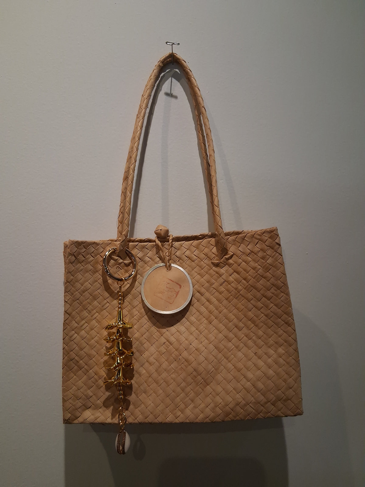 G Leo & Lei Bag Charm Gold Pikake & Beads with Gold and White Half Shell Charm