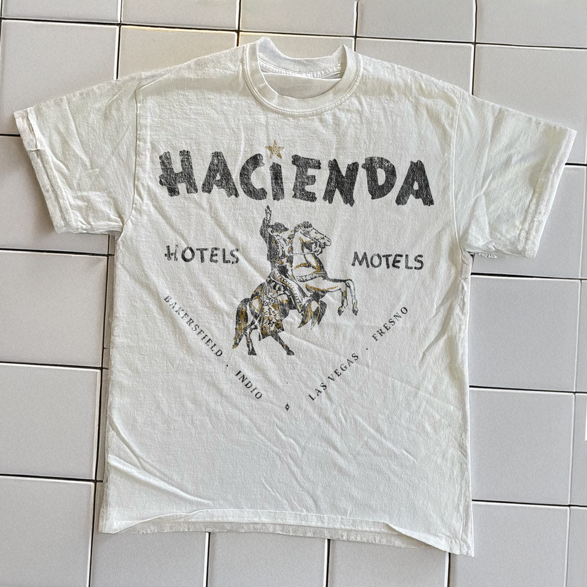 K 90s Hacienda Hotel Rare Washed White T-Shirt: White / XL